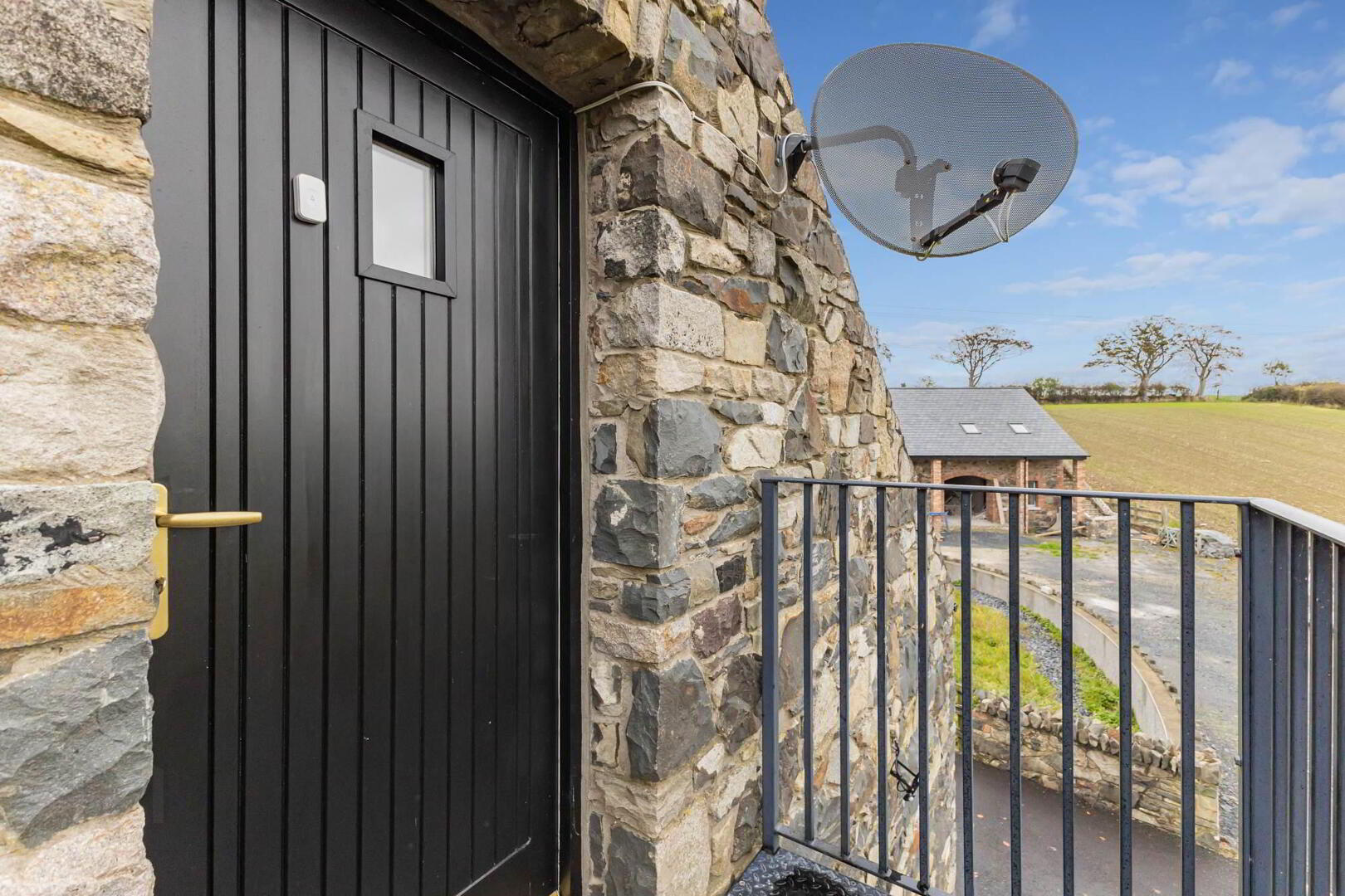 The Loft Apartment, 15 Reservoir Road 4 of 32