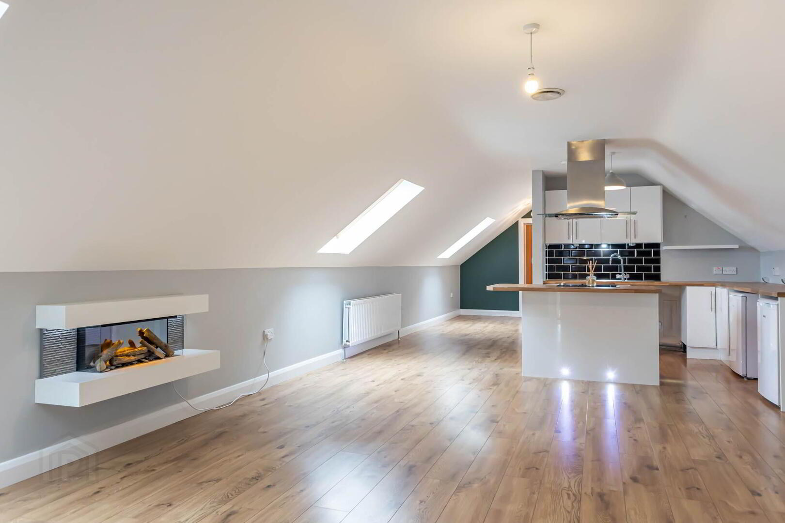 The Loft Apartment, 15 Reservoir Road 7 of 32