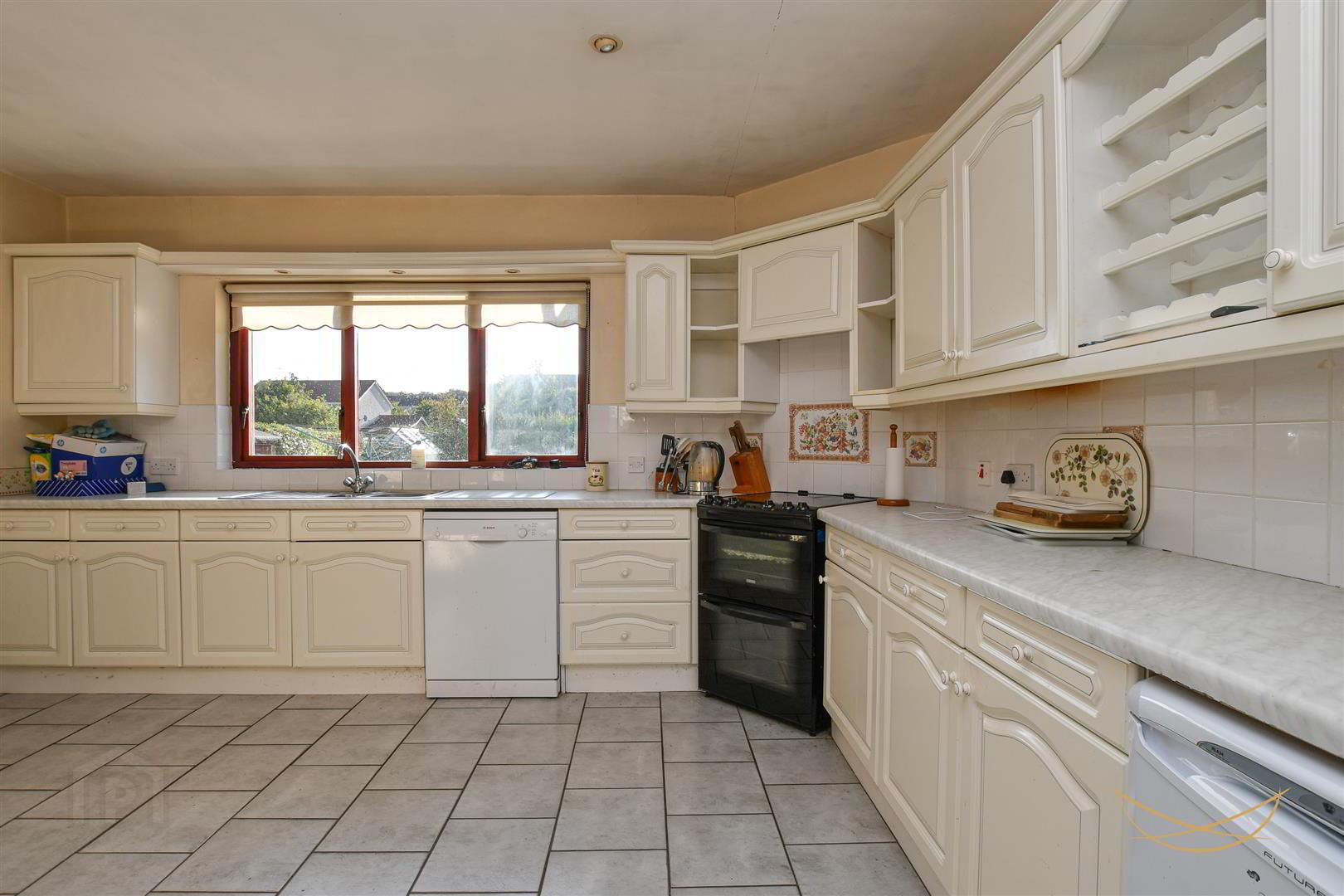 14 Croft Manor 11 of 39