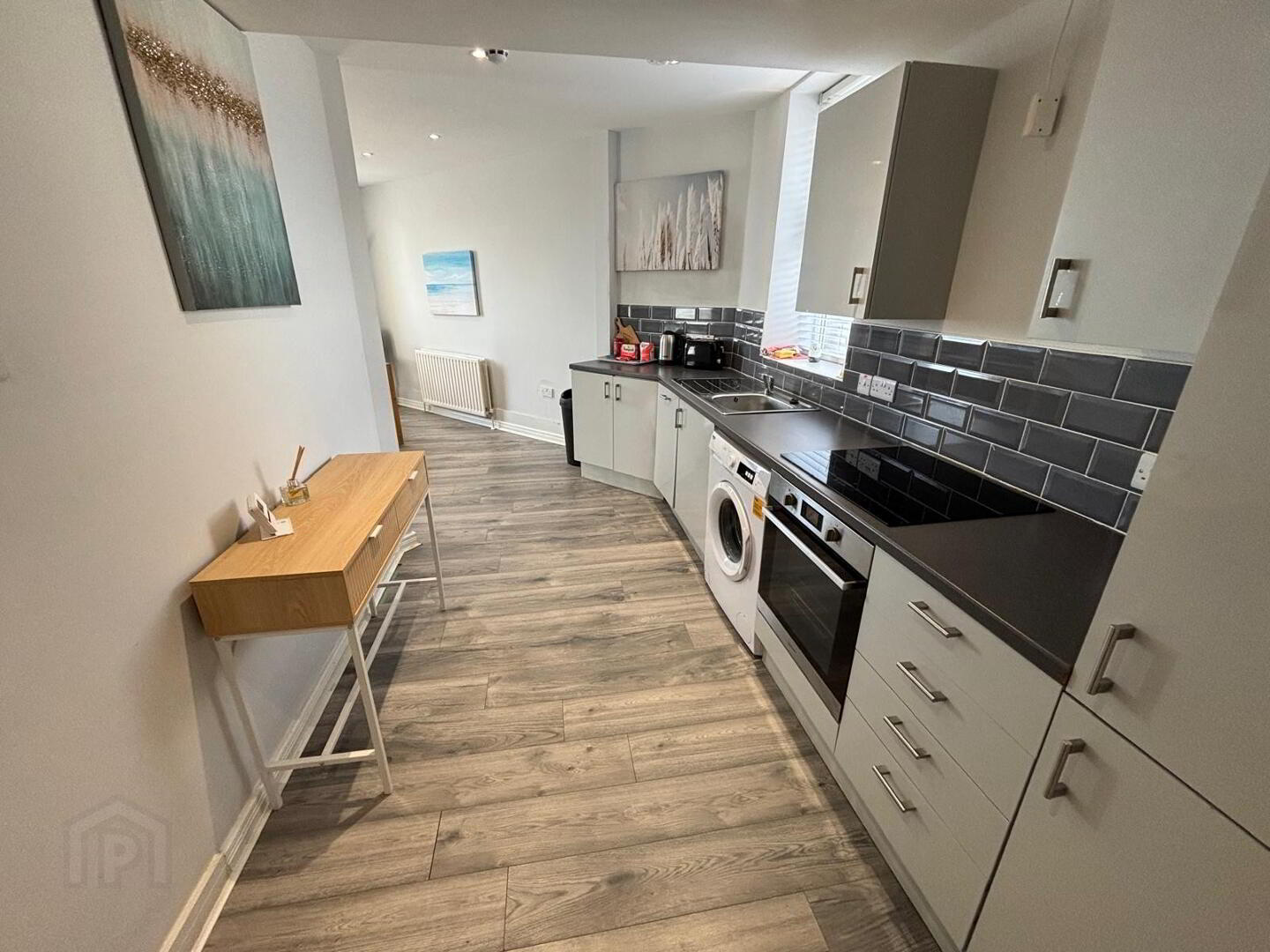 Unit 2, 2 Dunluce Street 2 of 7