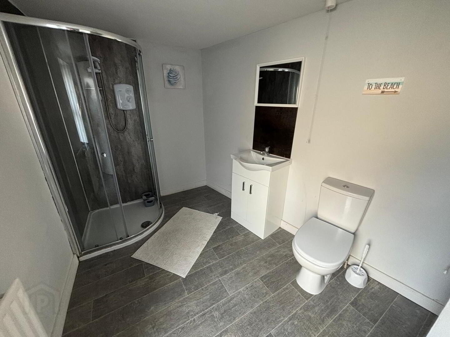 Unit 2, 2 Dunluce Street 7 of 7