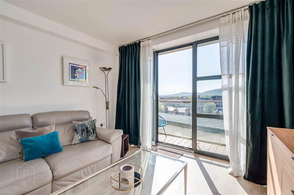 Apt 30 Victoria Place, 20 Wellwood Street 5 of 13