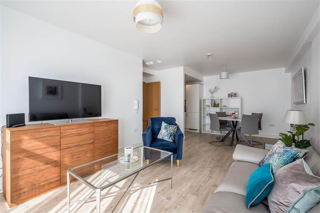 Apt 30 Victoria Place, 20 Wellwood Street 6 of 13