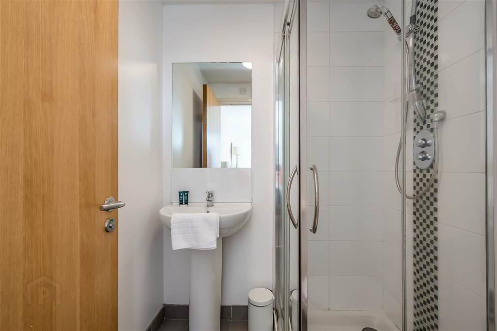 Apt 30 Victoria Place, 20 Wellwood Street 11 of 13