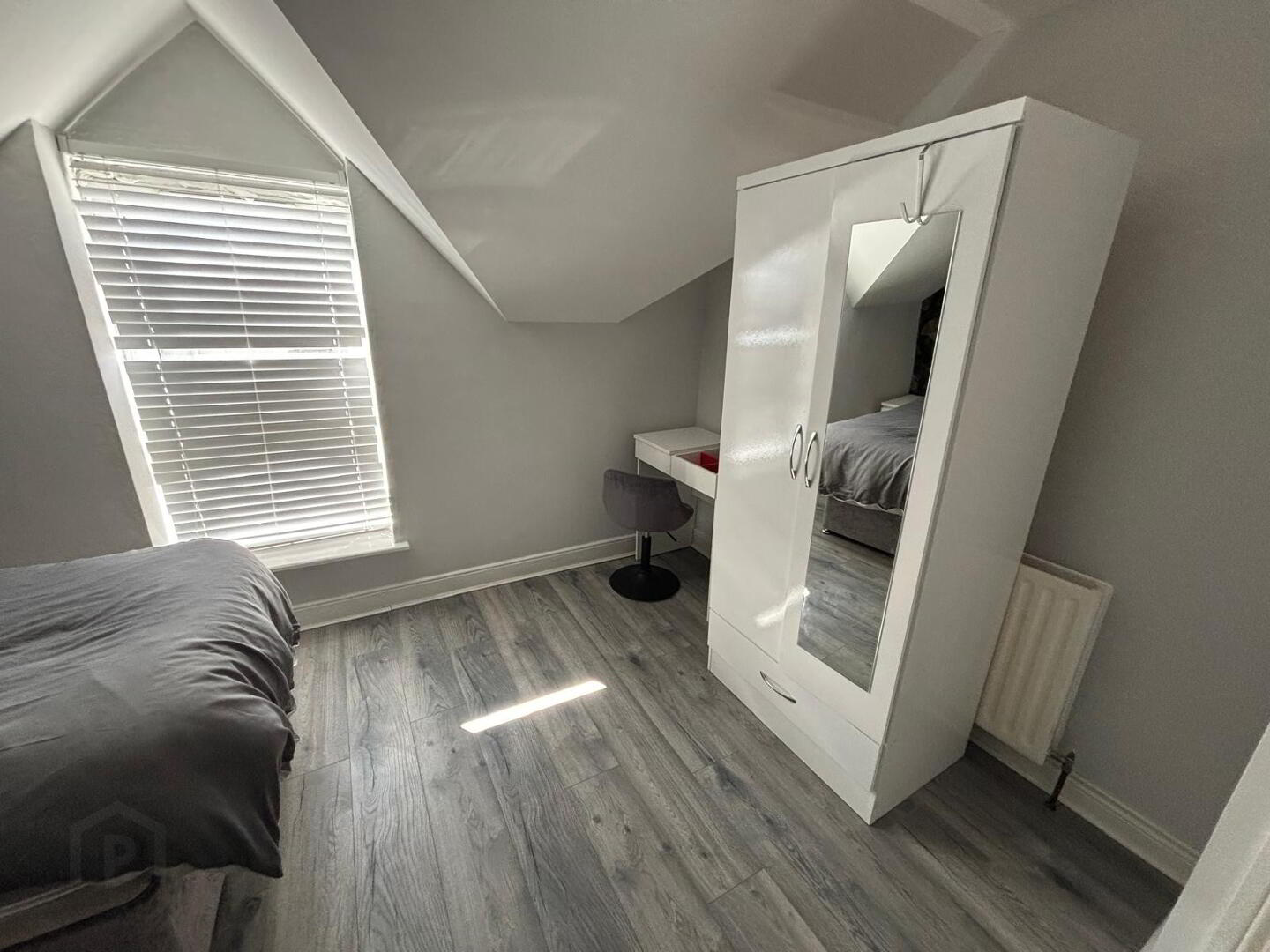 Unit 4, 2 Dunluce Street 8 of 10
