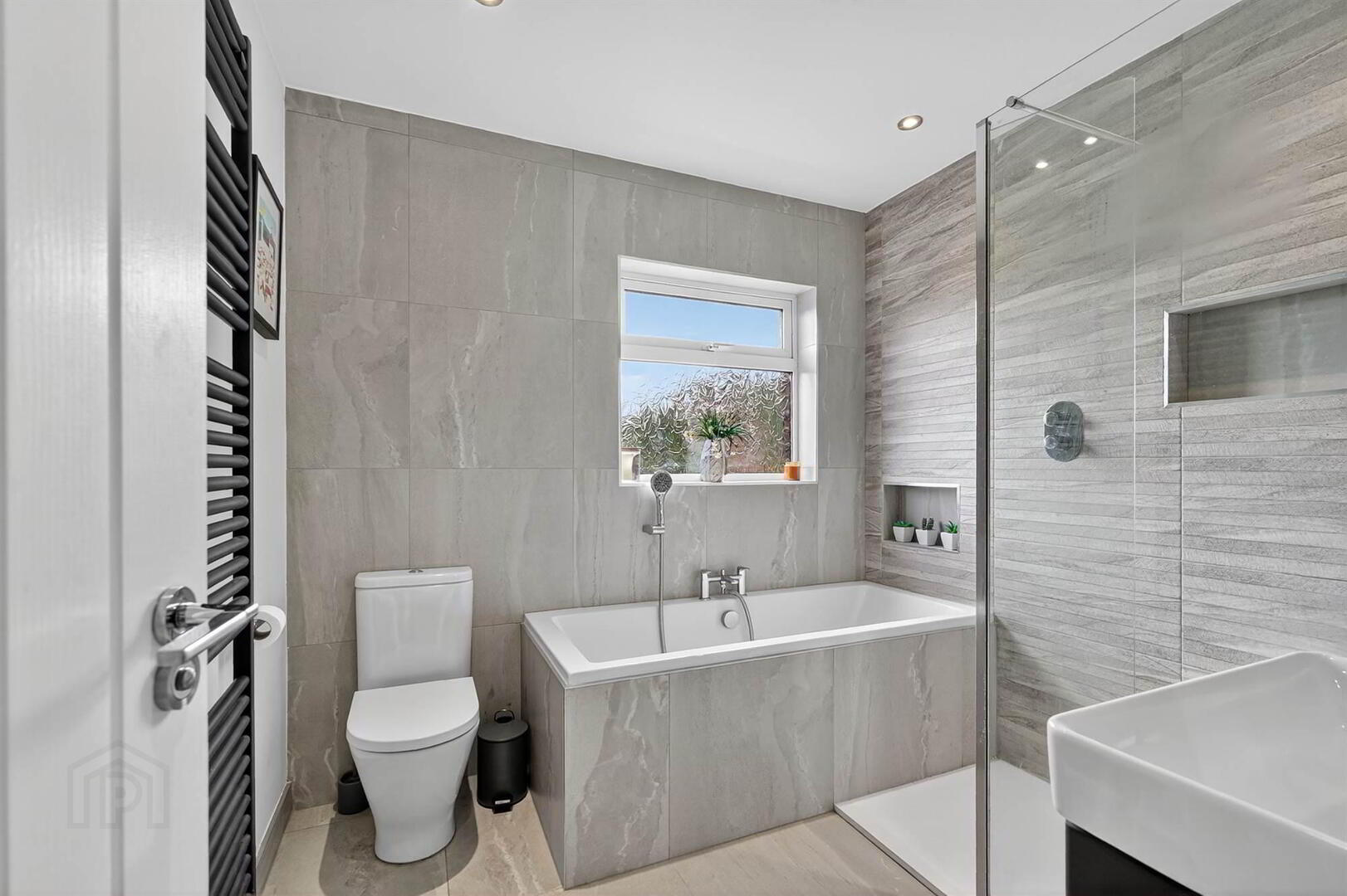 8 Norwood Crescent 9 of 16