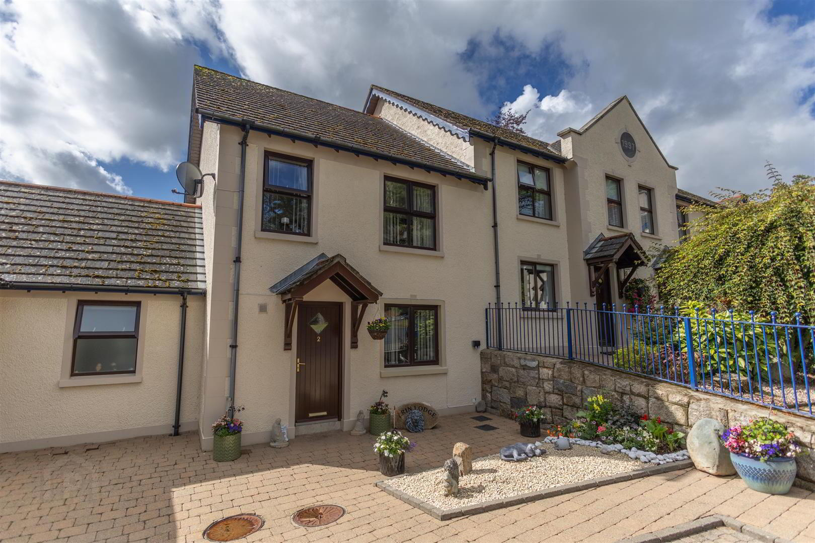 property description image