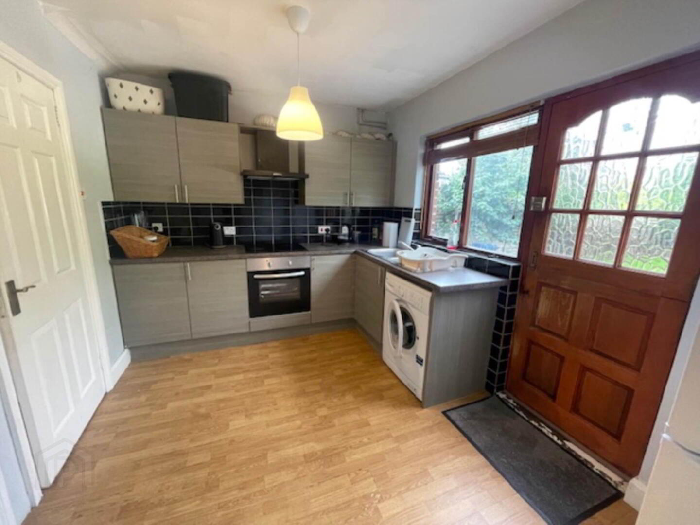 34 Church Road 5 of 15
