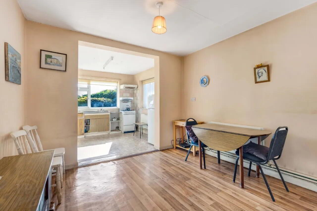 Summerhill Road 6 of 13