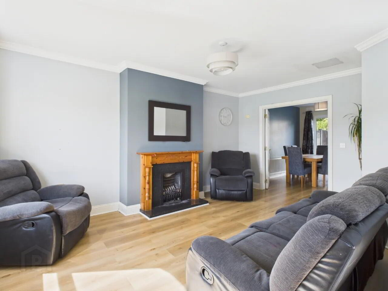 29 Meadowbank 3 of 19