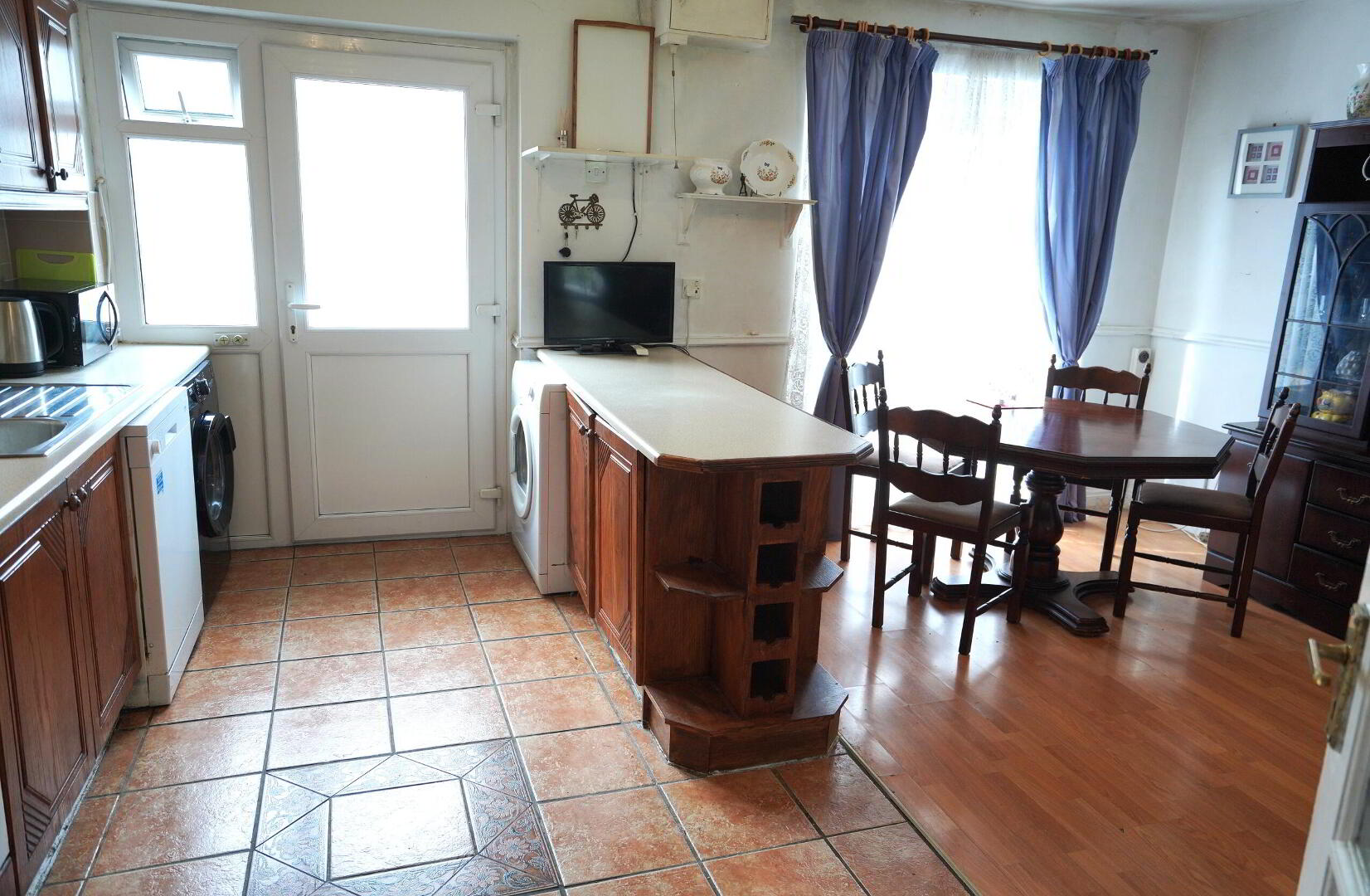 Rose Cottage, 59 Tradaree Court 7 of 29