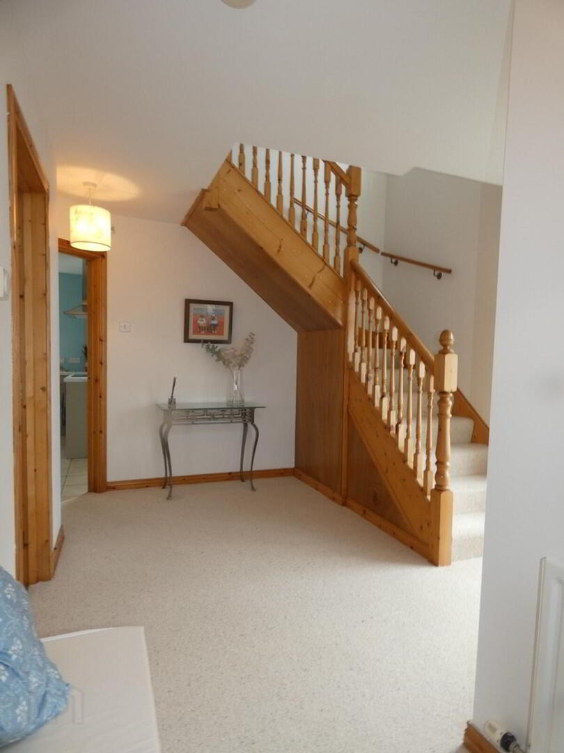14 Cromlech Court 2 of 17
