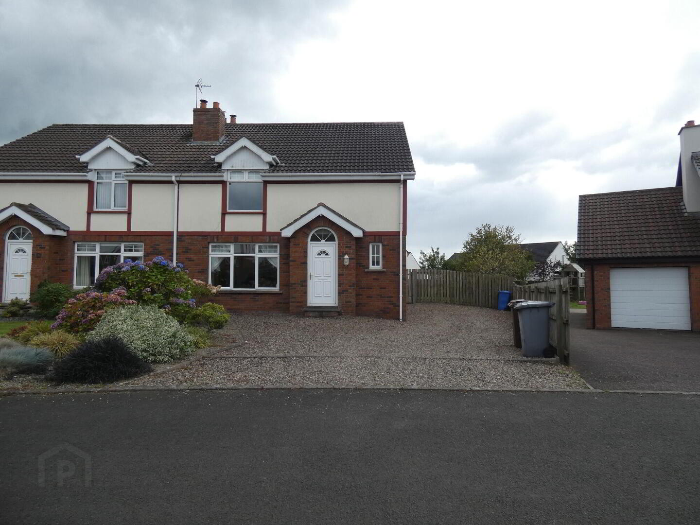 14 Cromlech Court 1 of 17