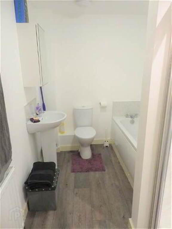 Apt 7, 161 Glen Road 7 of 8