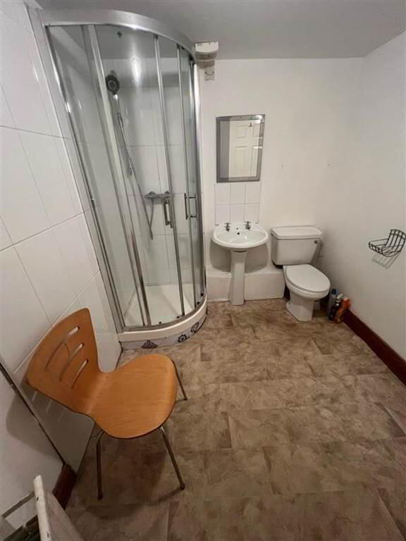 Apt6, 89 Eglantine Avenue 7 of 7