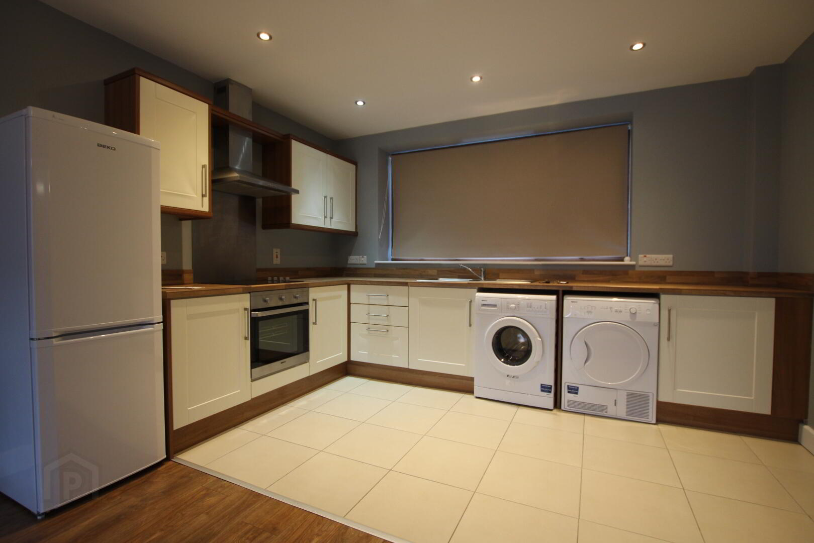 Apt 5 Three Spires House, Kirk Avenue 4 of 8