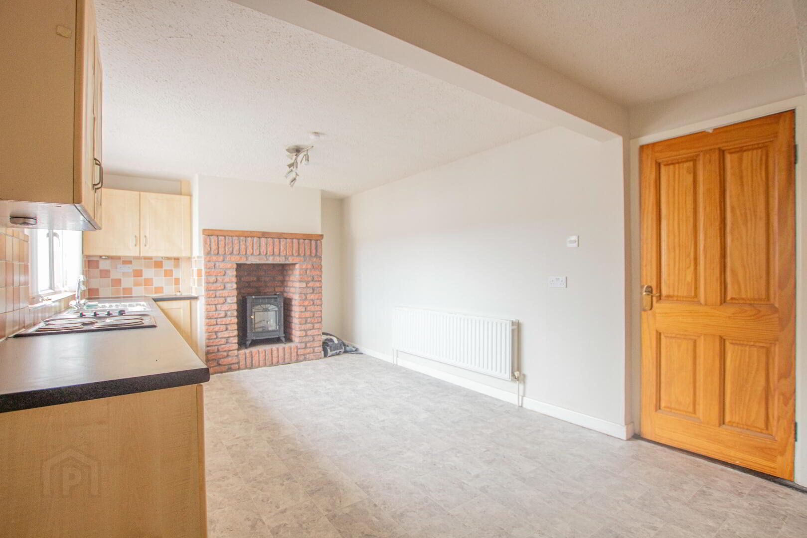 52 Northland Road 3 of 8