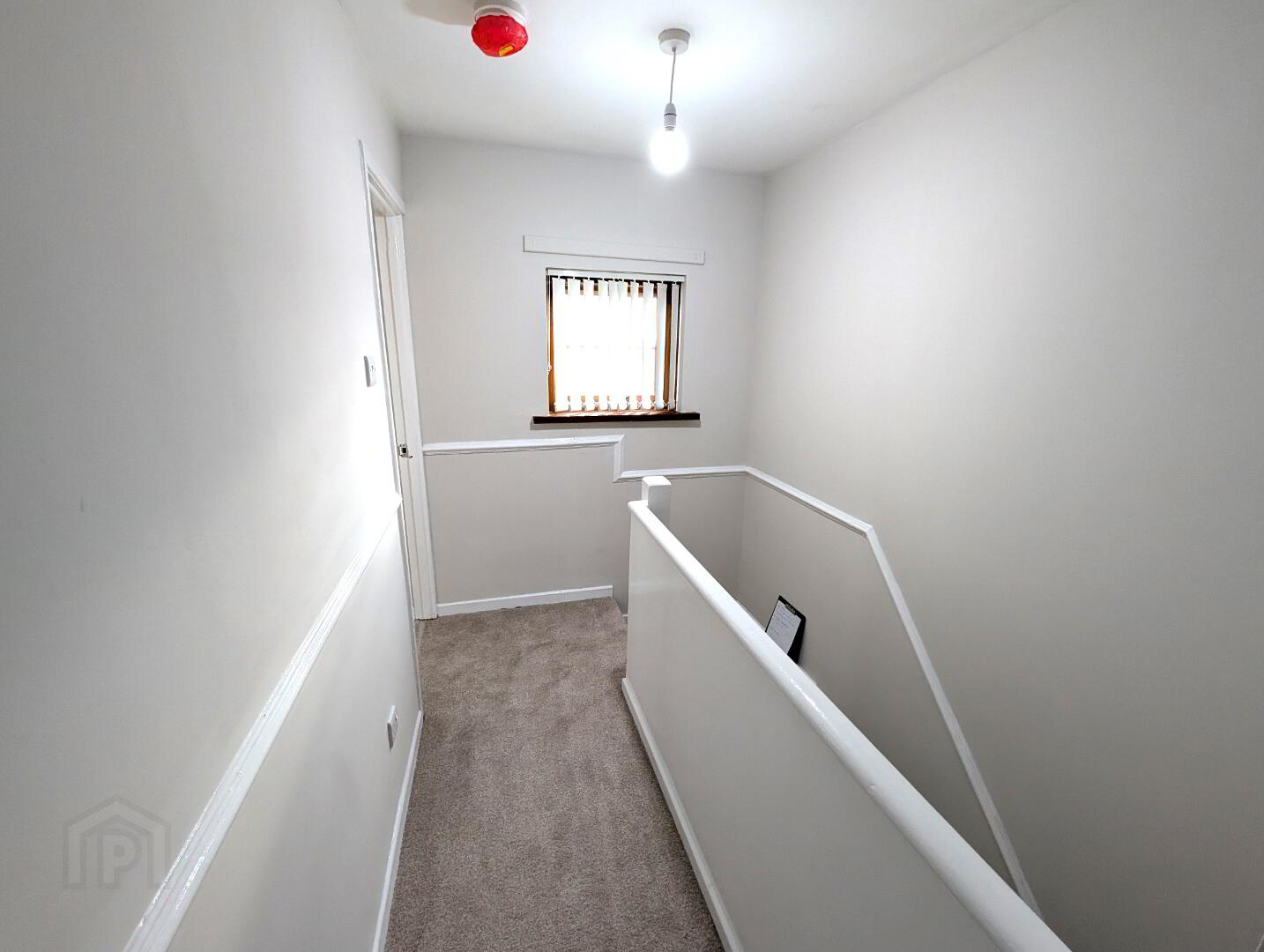 8 Woodview Park 11 of 16