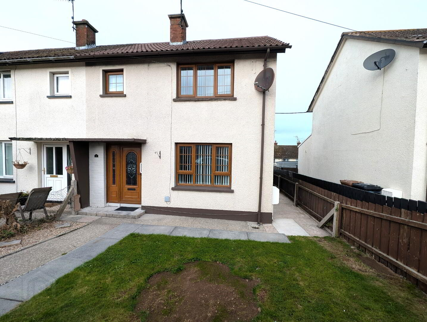 8 Woodview Park 1 of 16