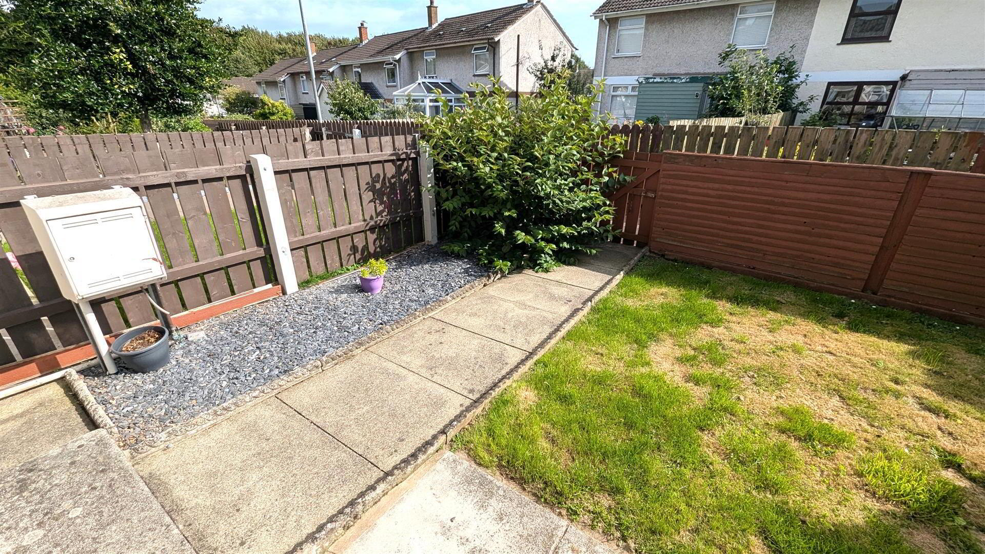 26 Ashgrove 4 of 24