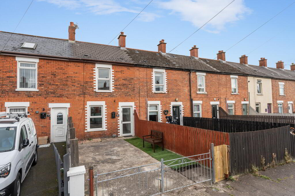 27 Parkgate Gardens 1 of 15