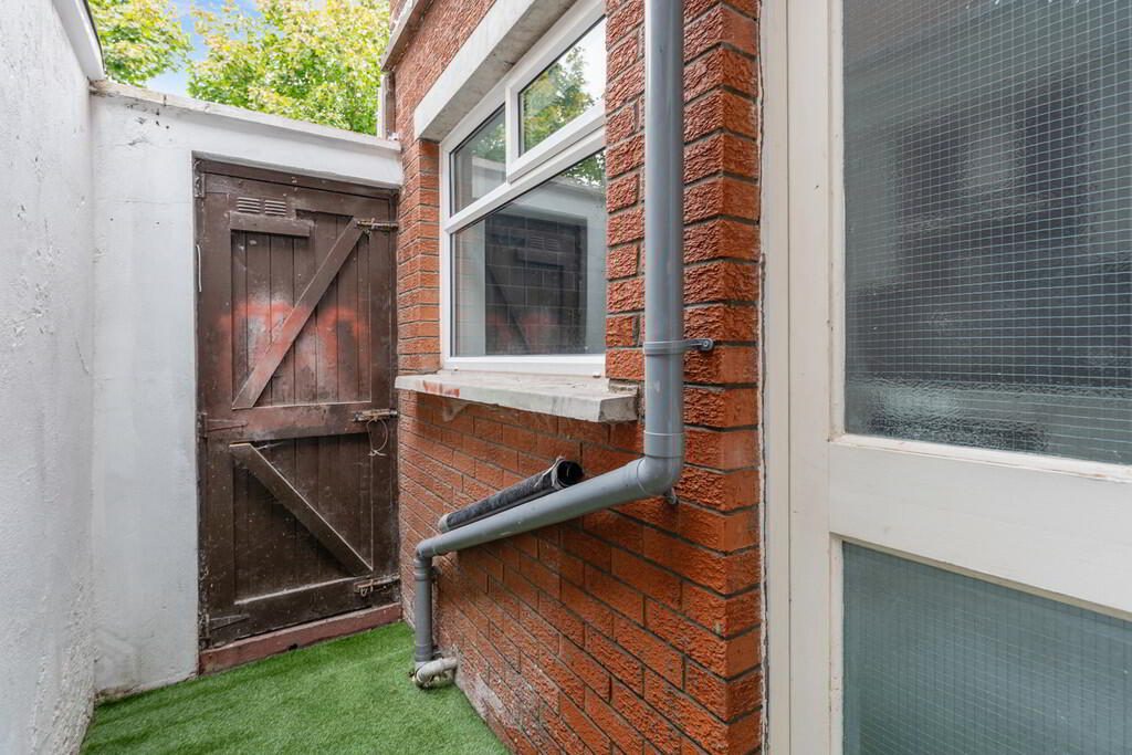27 Parkgate Gardens 15 of 15