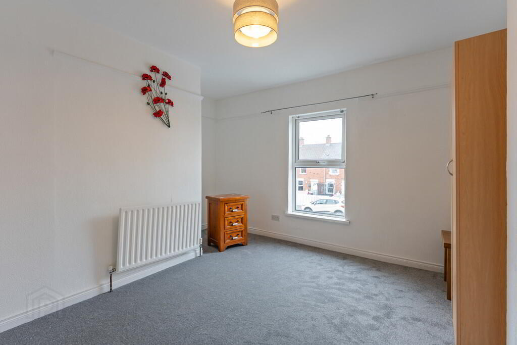 27 Parkgate Gardens 11 of 15
