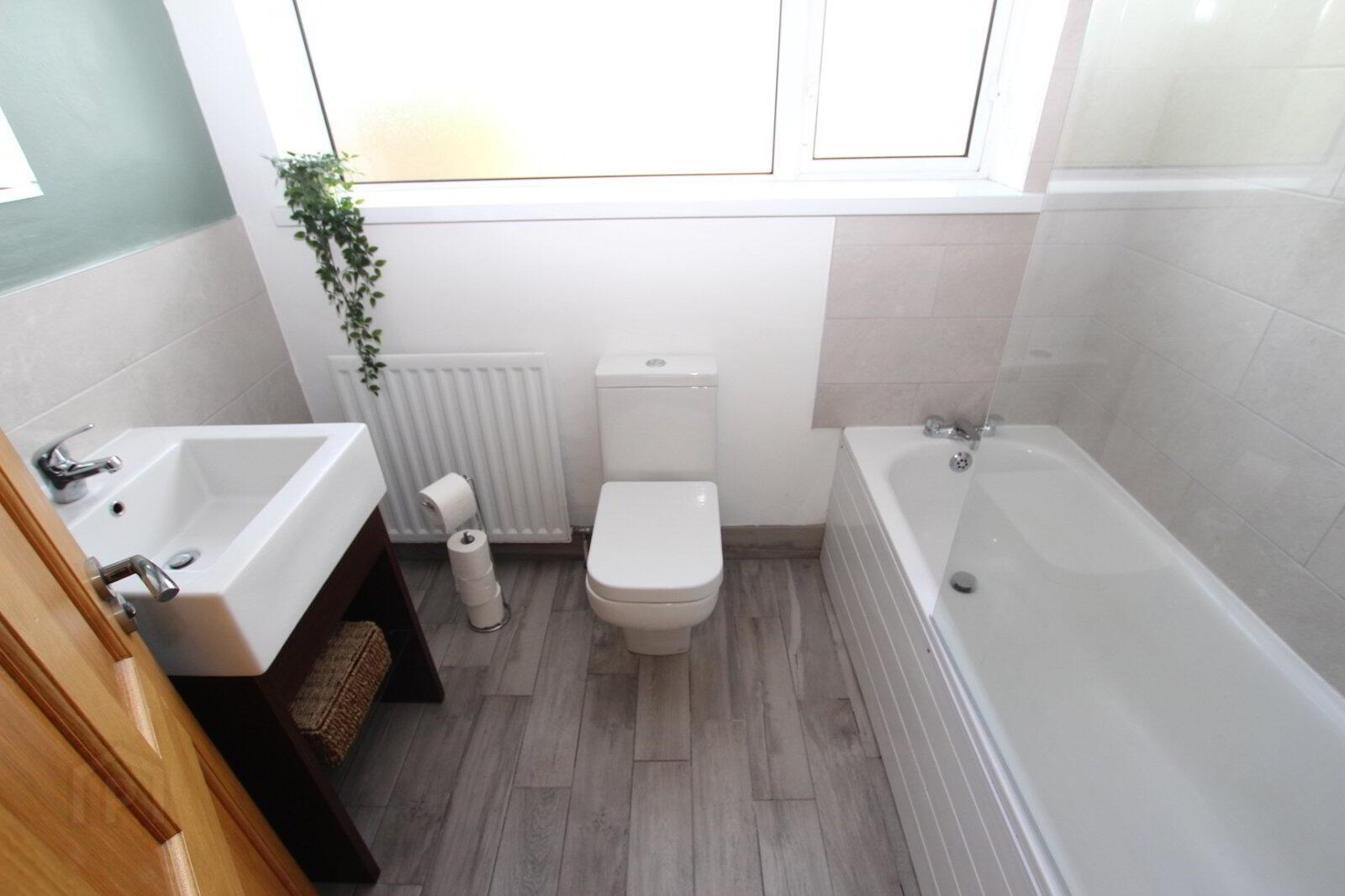 157 Monkstown Road 14 of 19