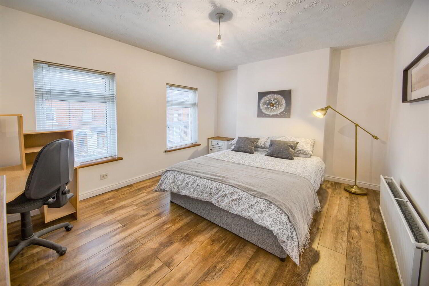 Room 3, 33 Farnham Street 1 of 6