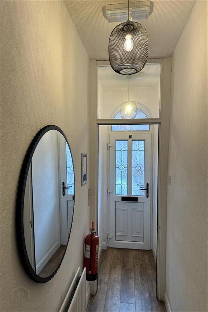 Room 3, 33 Farnham Street 4 of 6