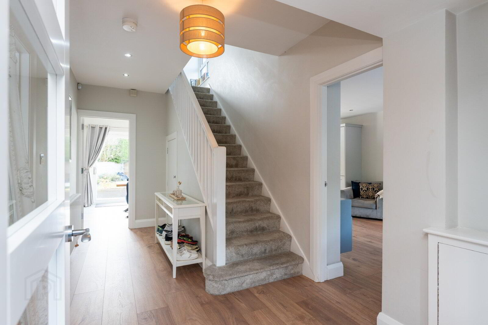 12 Invergarry Avenue 4 of 40
