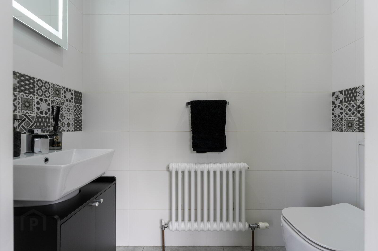 12 Invergarry Avenue 5 of 40