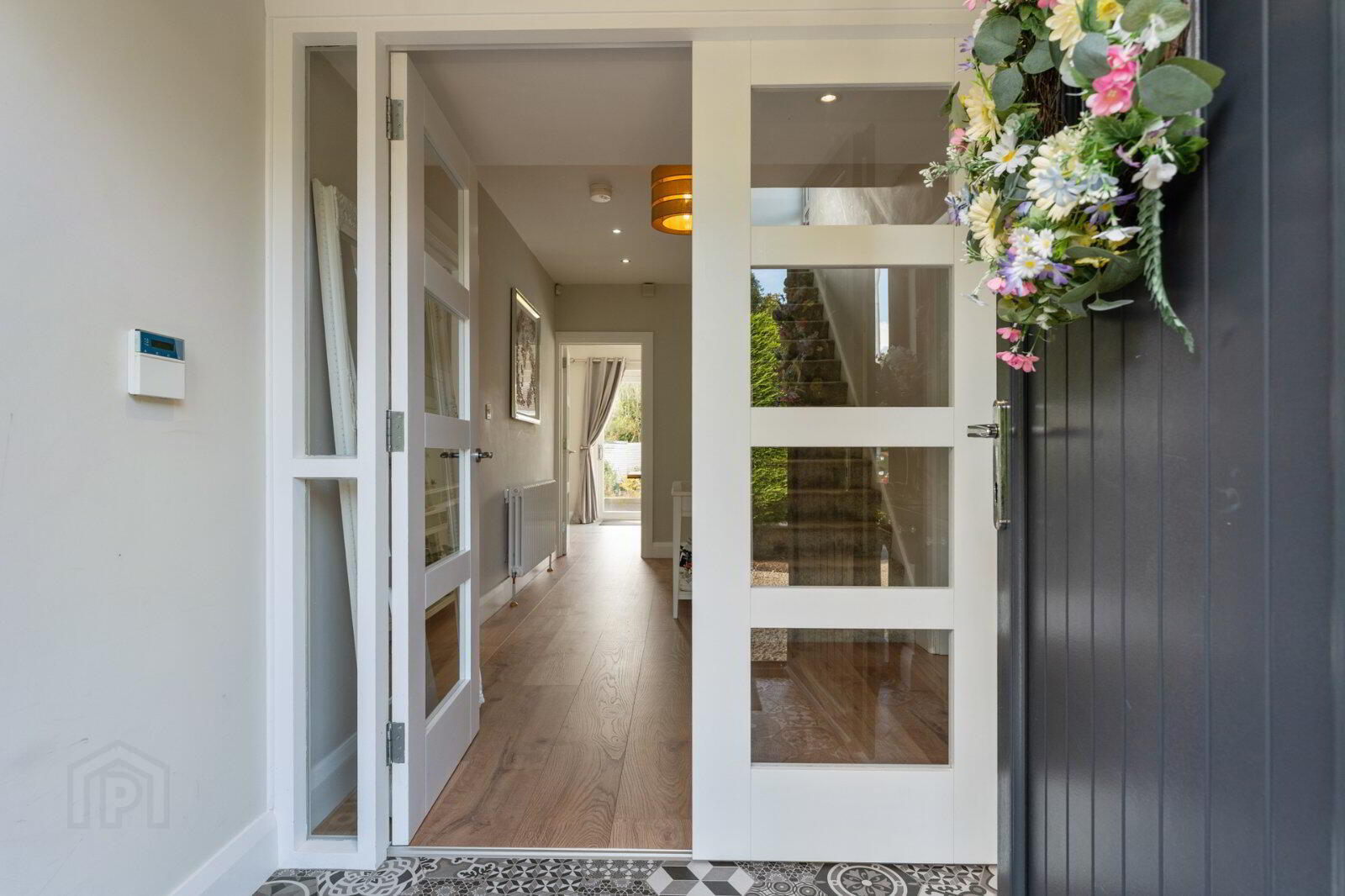 12 Invergarry Avenue 3 of 40