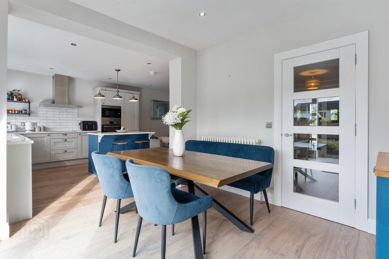 12 Invergarry Avenue 13 of 40