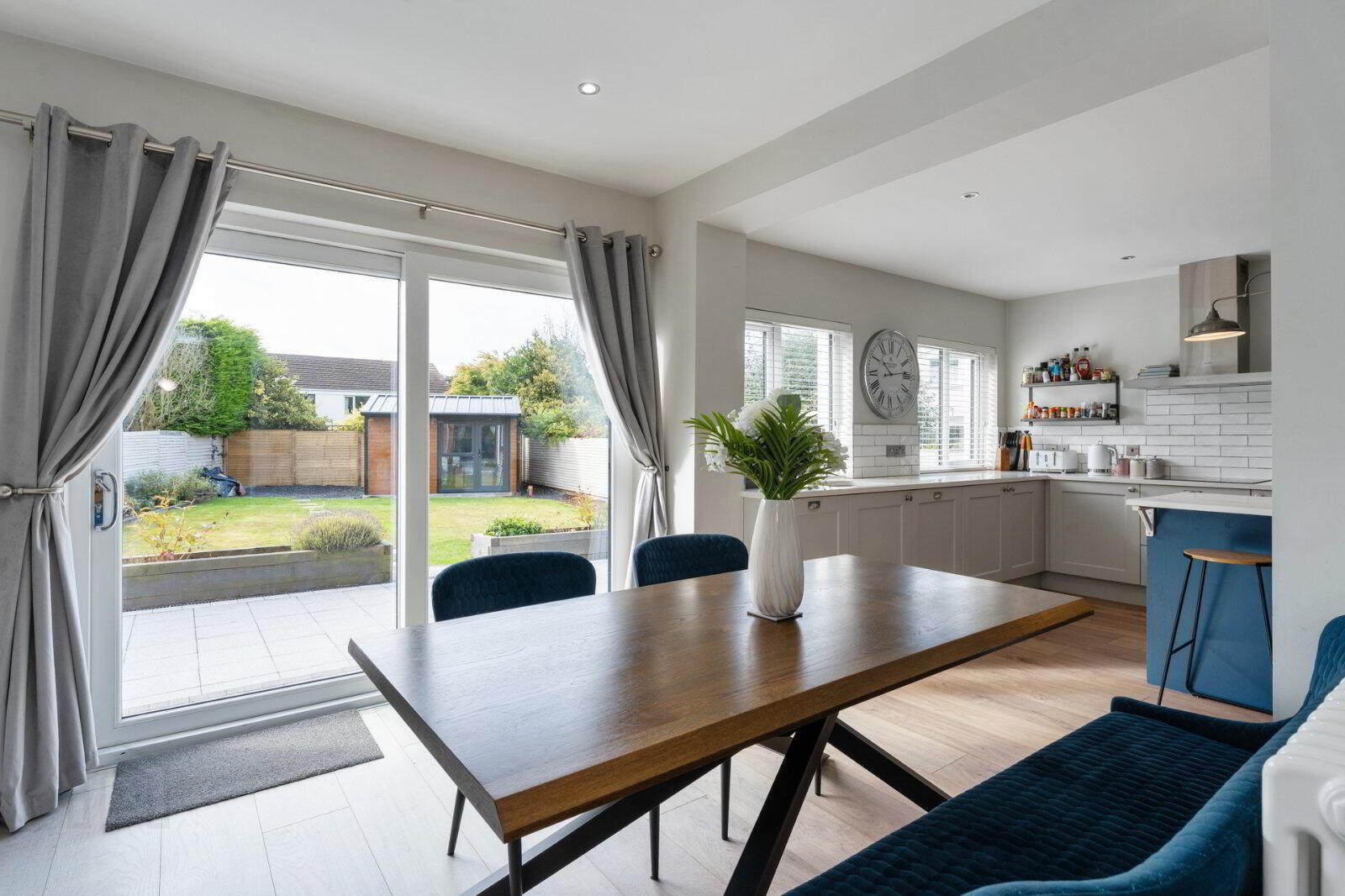 12 Invergarry Avenue 15 of 40