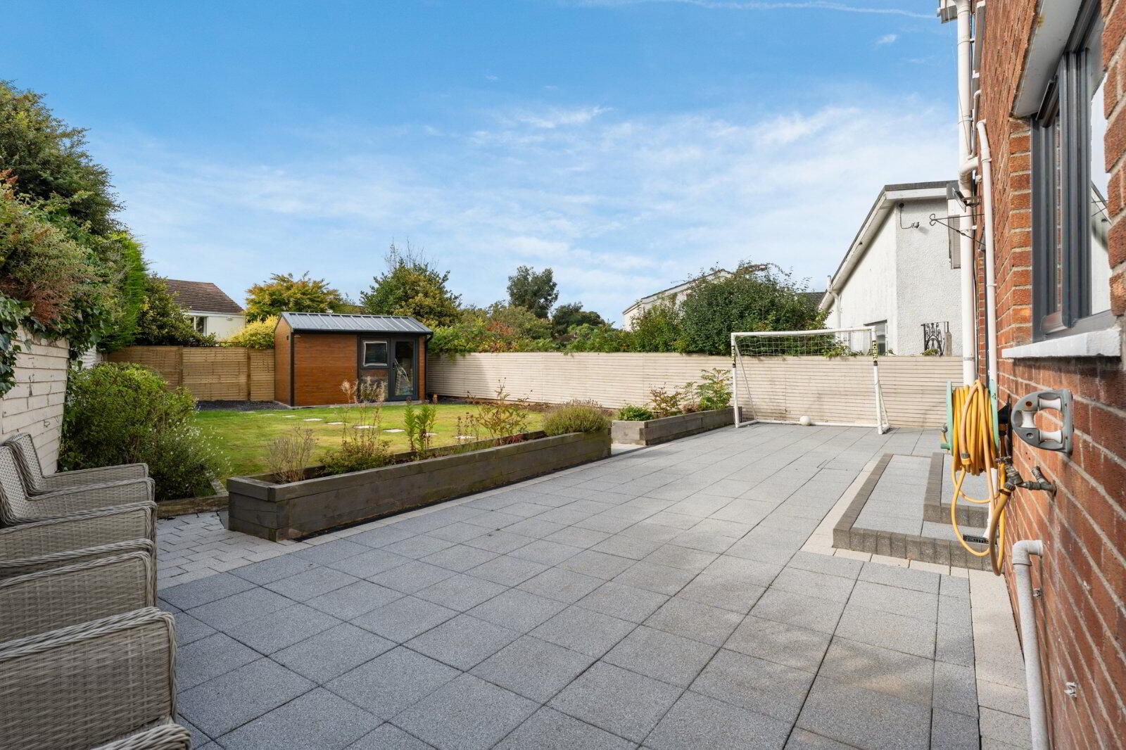 12 Invergarry Avenue 32 of 40