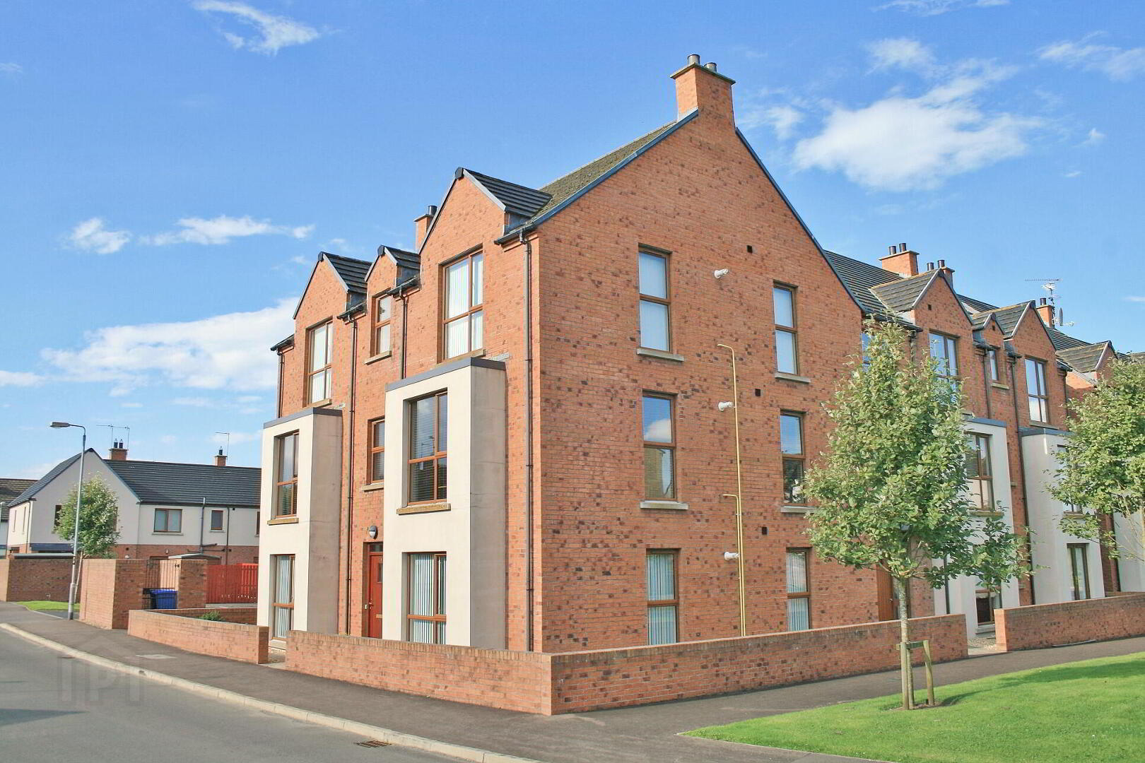 2 Galvally Avenue 1 of 13