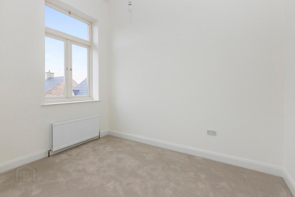 Apartment 6 35 College Green 9 of 13