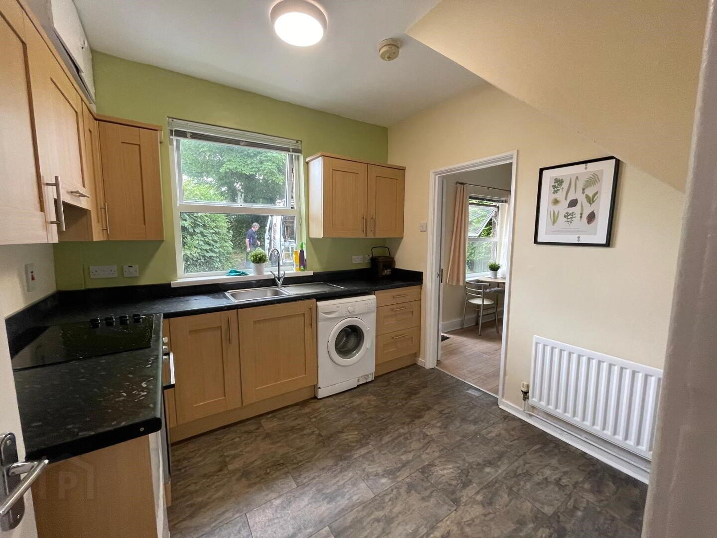 Unit 2d, Inverary Avenue 5 of 9