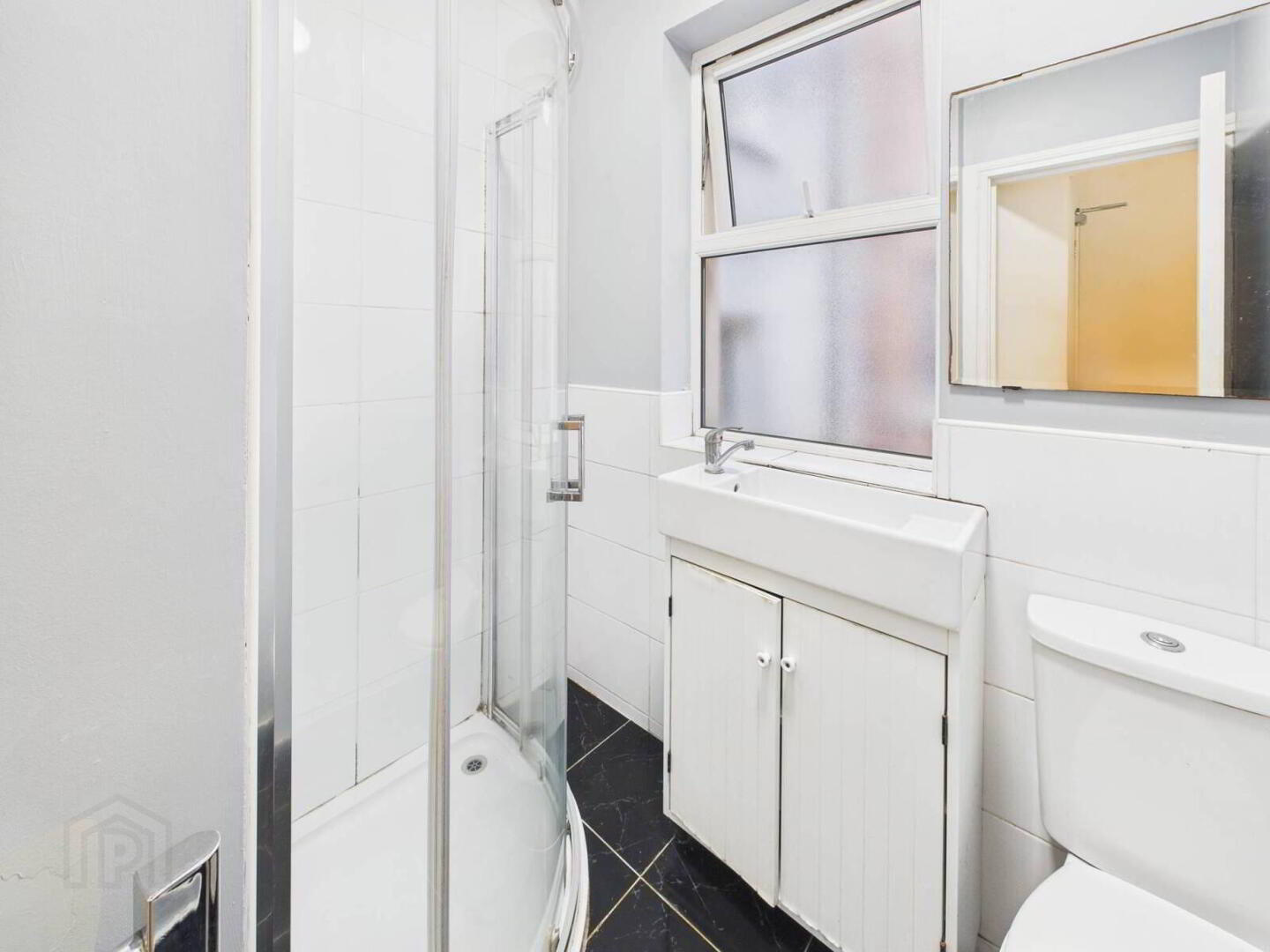 Apartment 2 18 Claremont Street 6 of 6