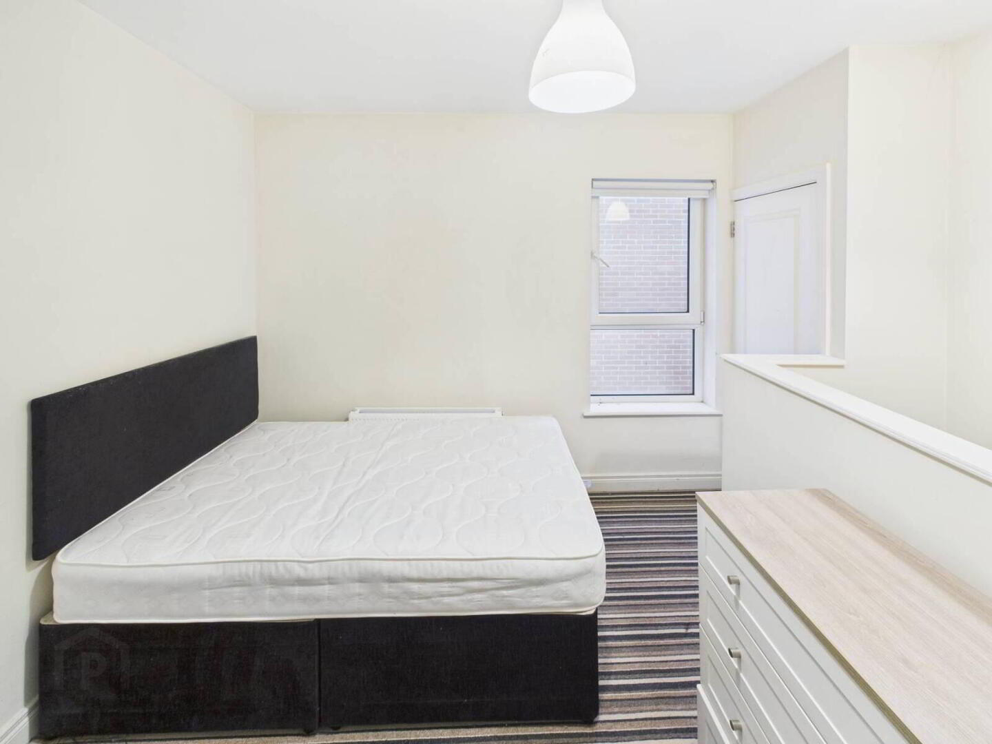 Apartment 2 18 Claremont Street 4 of 6
