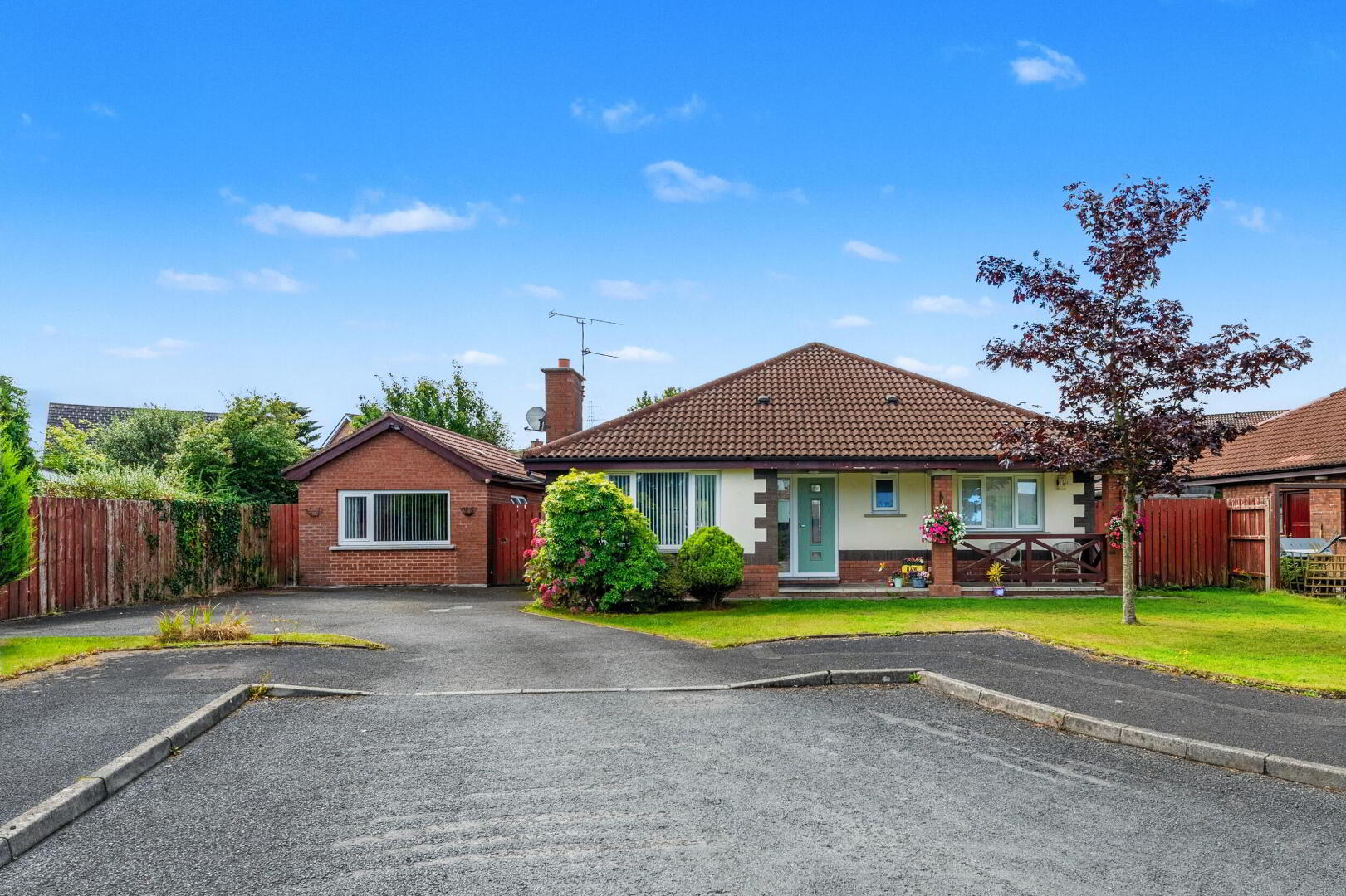 30 Lord Warden's Grange 2 of 17