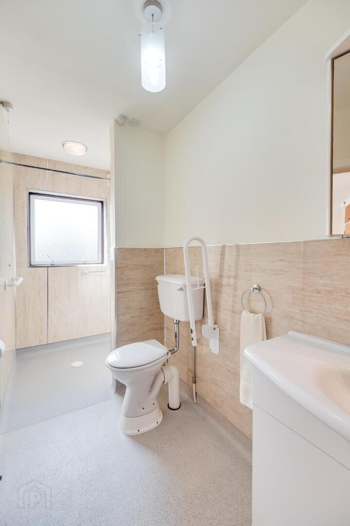 60 Colebrooke Road 17 of 32