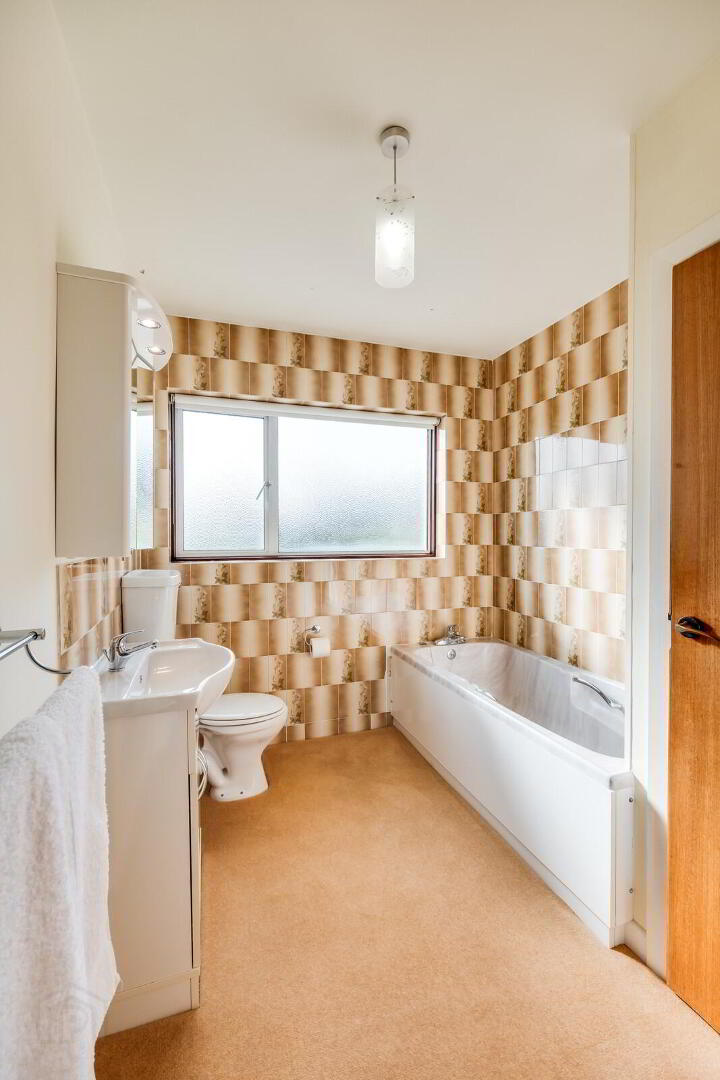 60 Colebrooke Road 25 of 32
