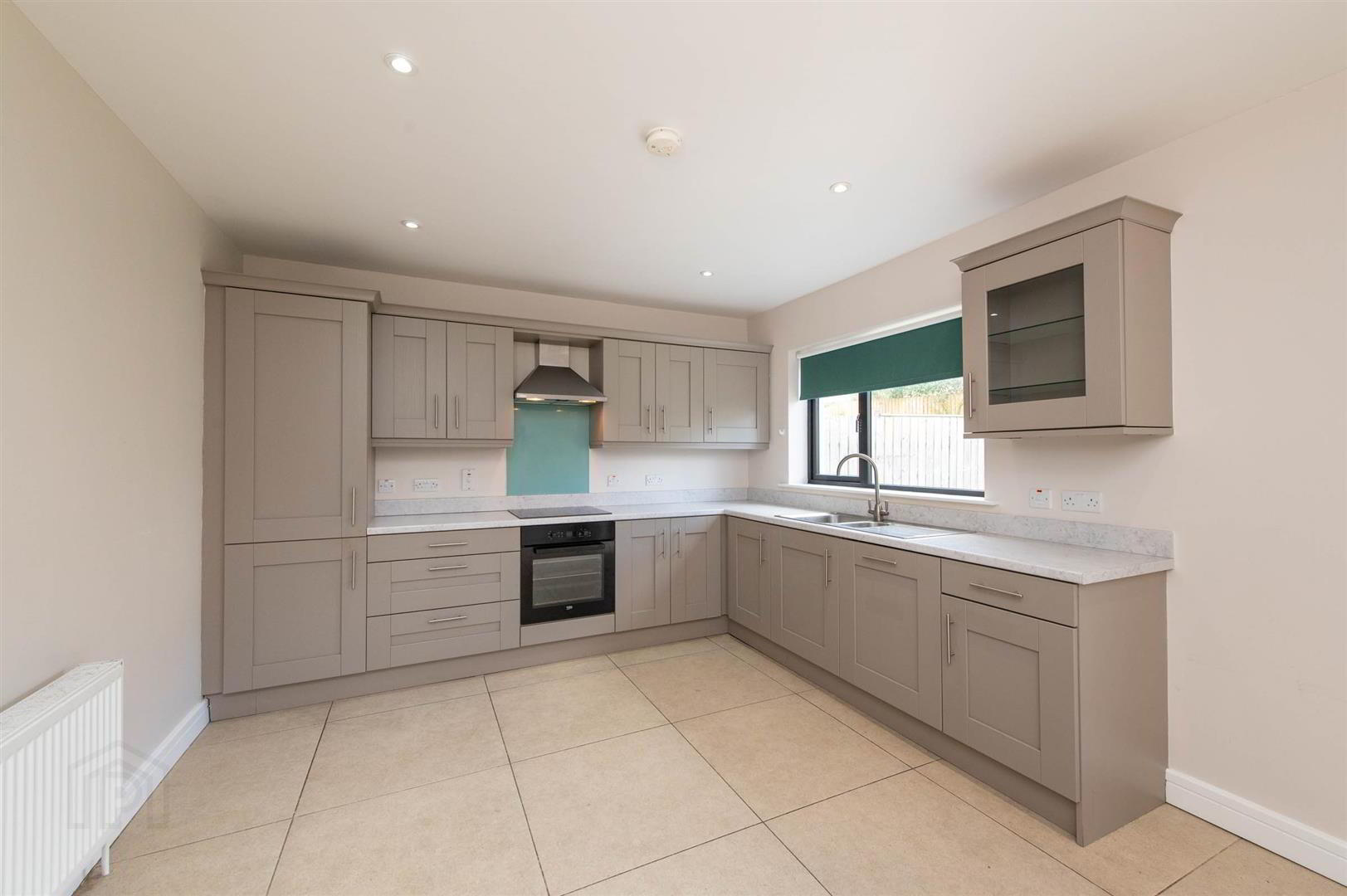 49 Bishops Green 8 of 26