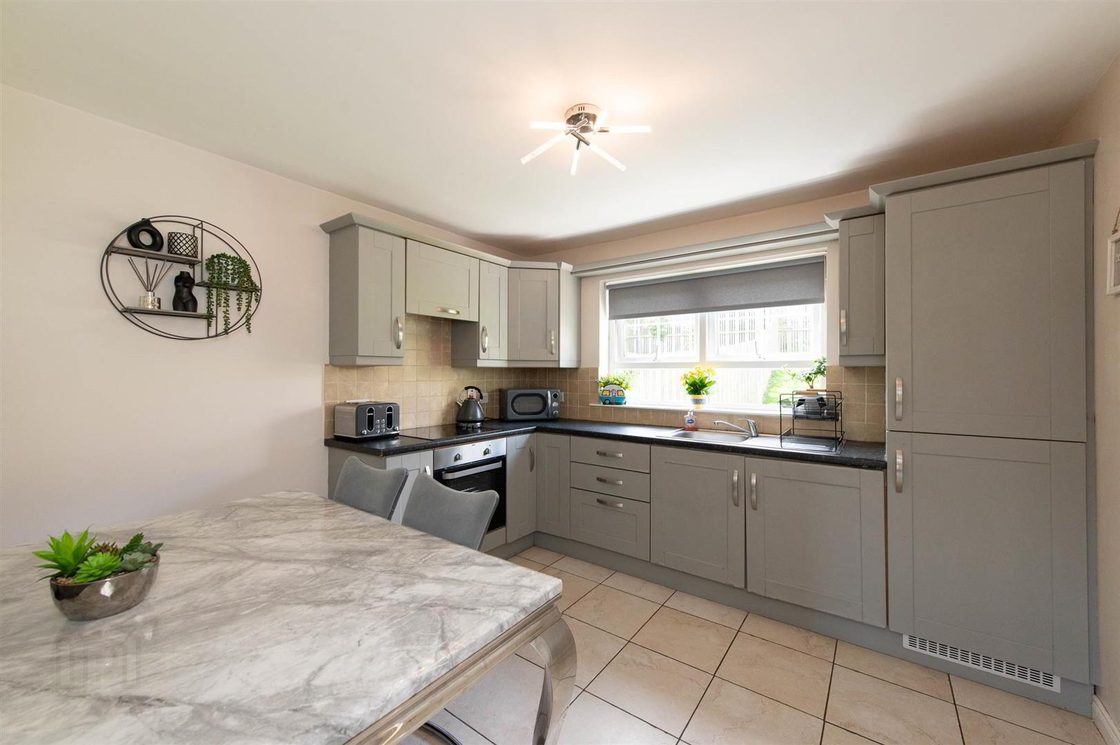 30 Summerhill Brae 7 of 25