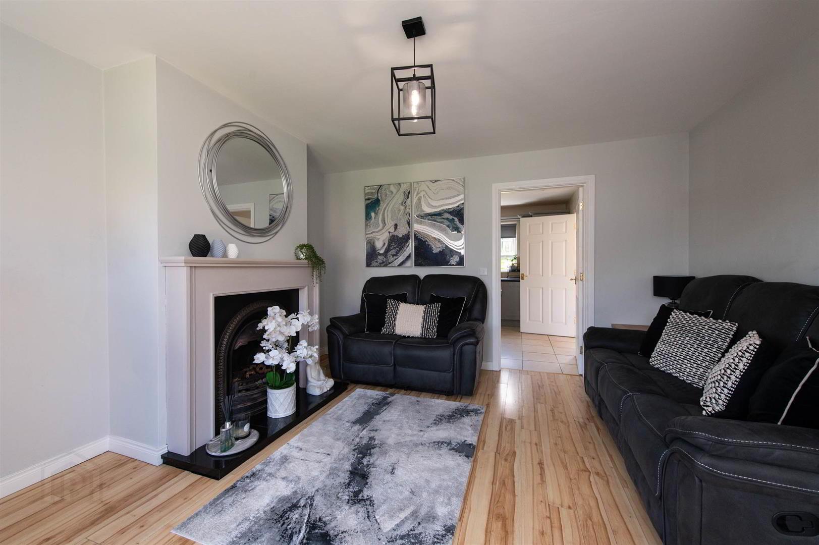 30 Summerhill Brae 4 of 25