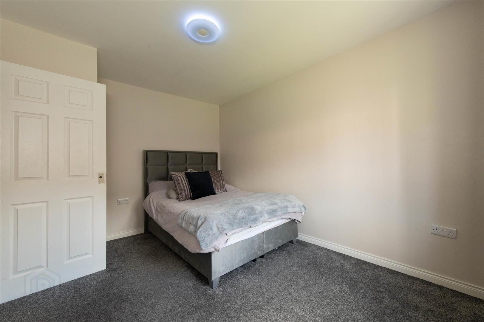 30 Summerhill Brae 15 of 25