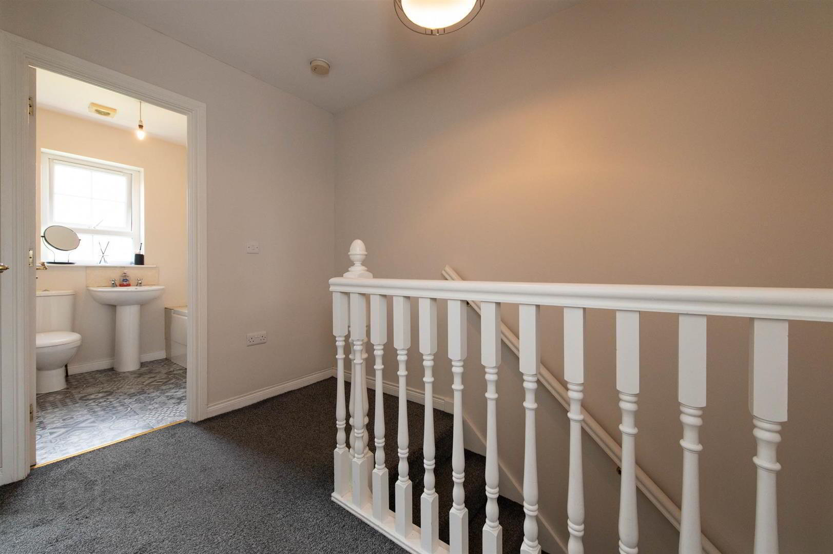 30 Summerhill Brae 13 of 25