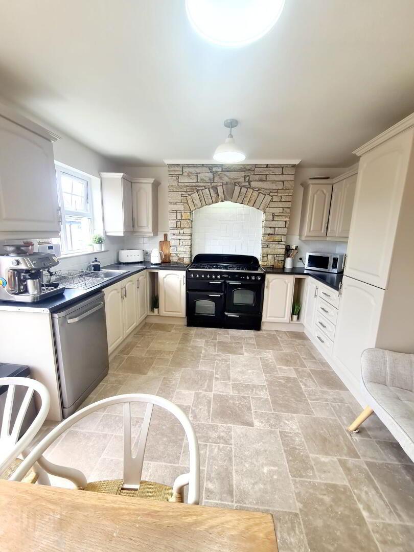 23 Ecclesville Heights 9 of 23